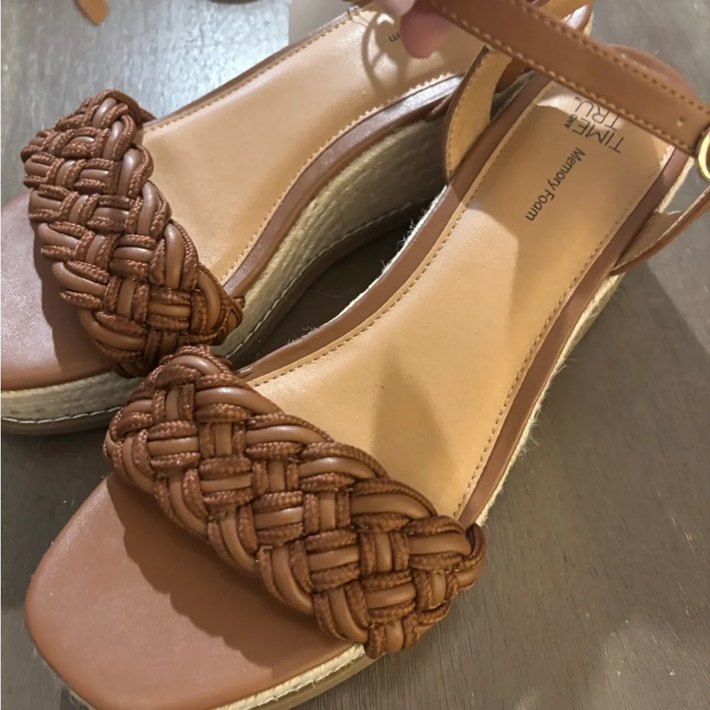 NWT Woman’s Time & Tru Braided Espadrille Wedge Sandals - Brown Sz 10